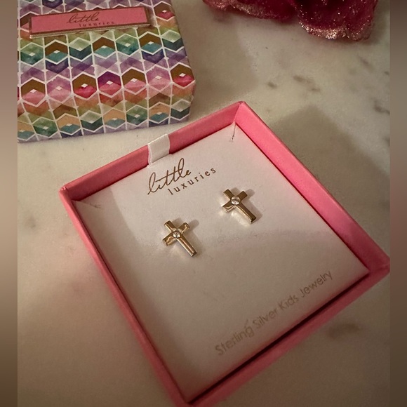 Cross stud earrings NEW sterling silver & GP - Picture 2 of 5